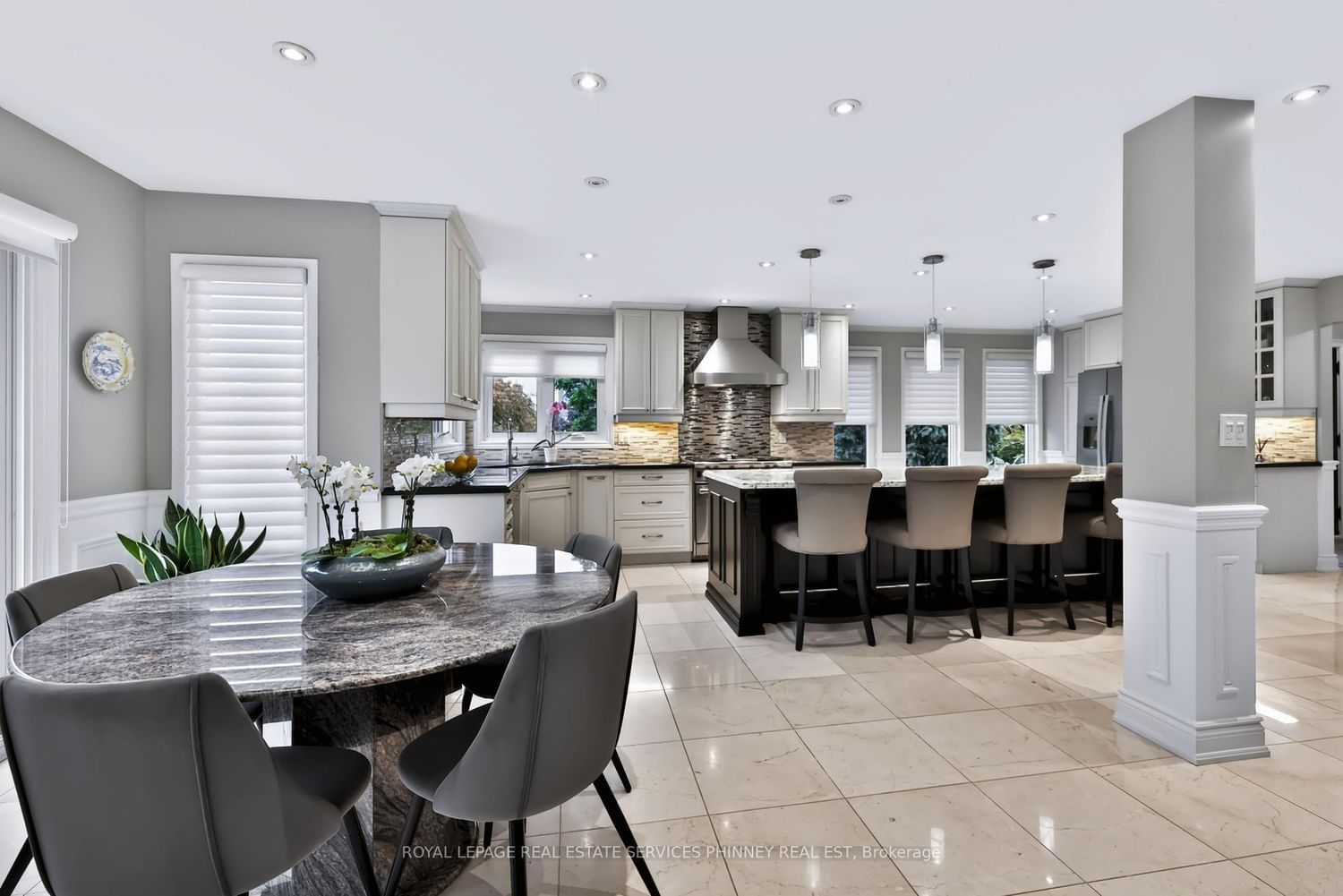 5563 Whitehorn Avenue • Mississauga, ON photo 14