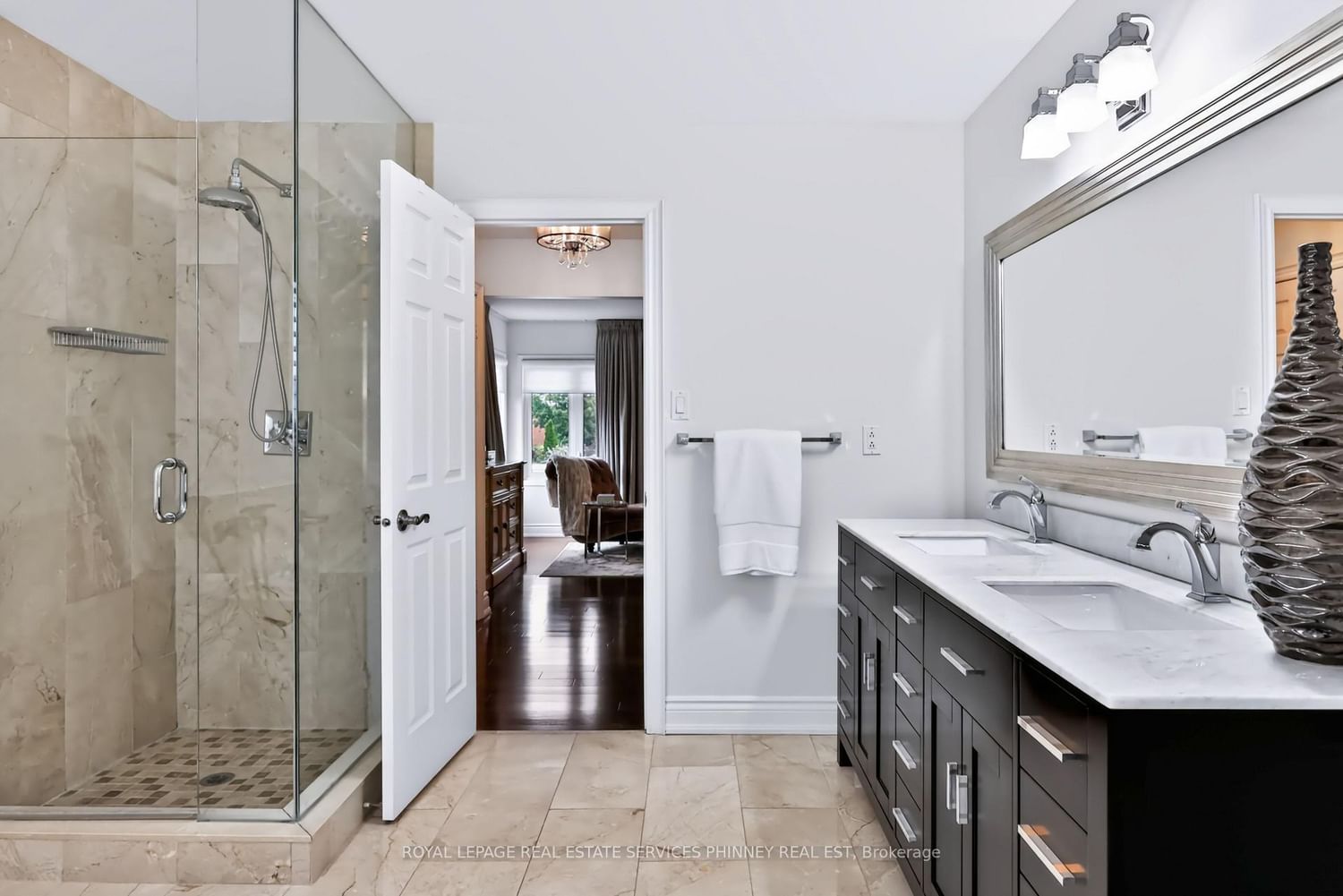 5563 Whitehorn Avenue • Mississauga, ON photo 24