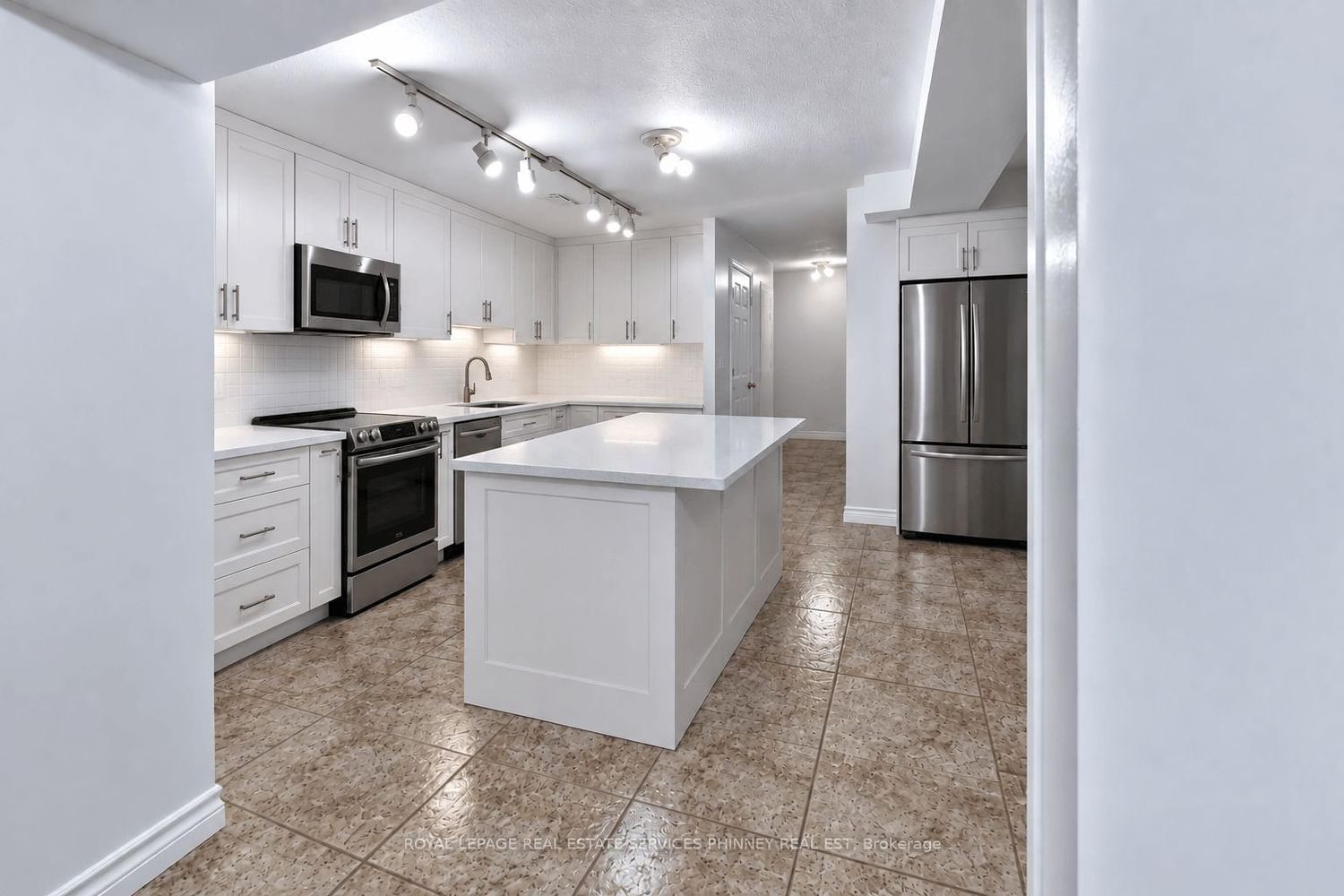 5563 Whitehorn Avenue • Mississauga, ON photo 37