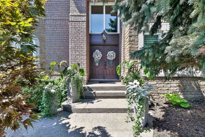 5563 Whitehorn Avenue • Mississauga, ON photo 5