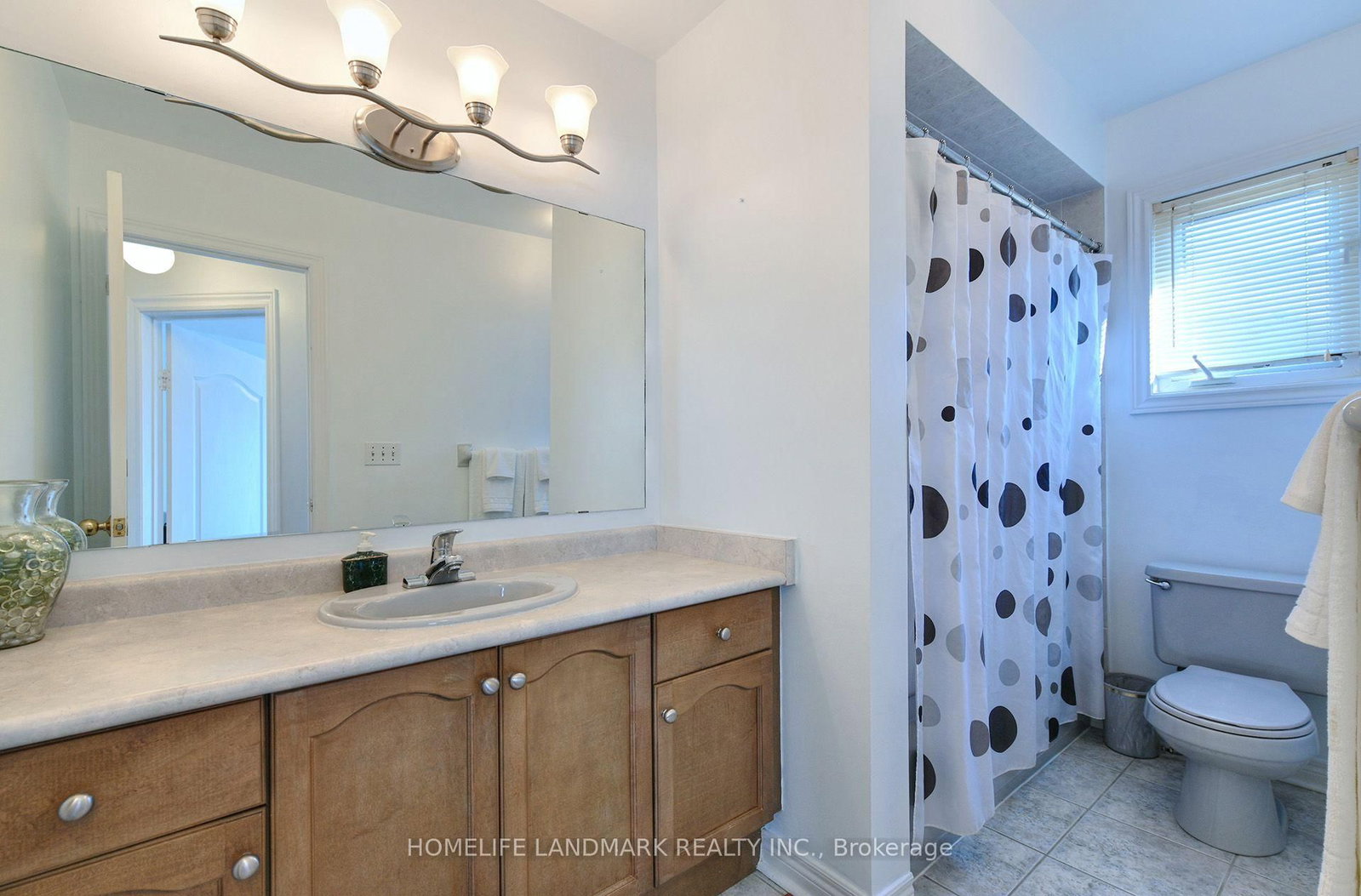 5641 Longboat Avenue • Mississauga, ON photo 27
