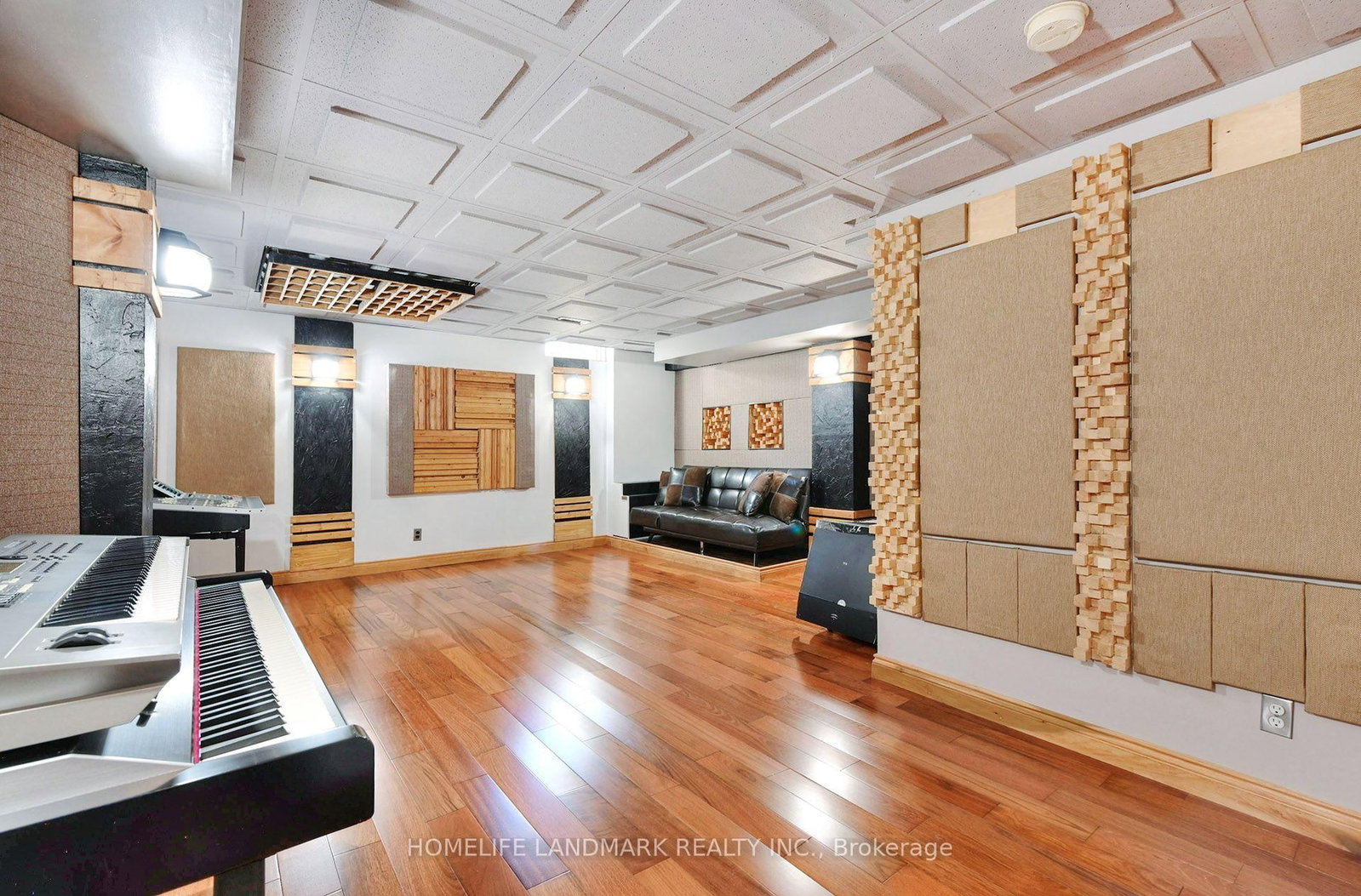 5641 Longboat Avenue • Mississauga, ON photo 28