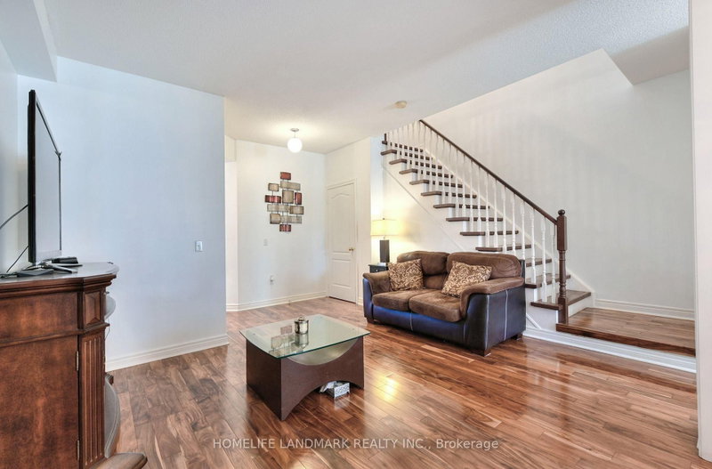5641 Longboat Mississauga,ON L5M 7E5 — Photo 9