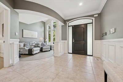 1036 Valley Crest Circle • Oakville, ON photo 3