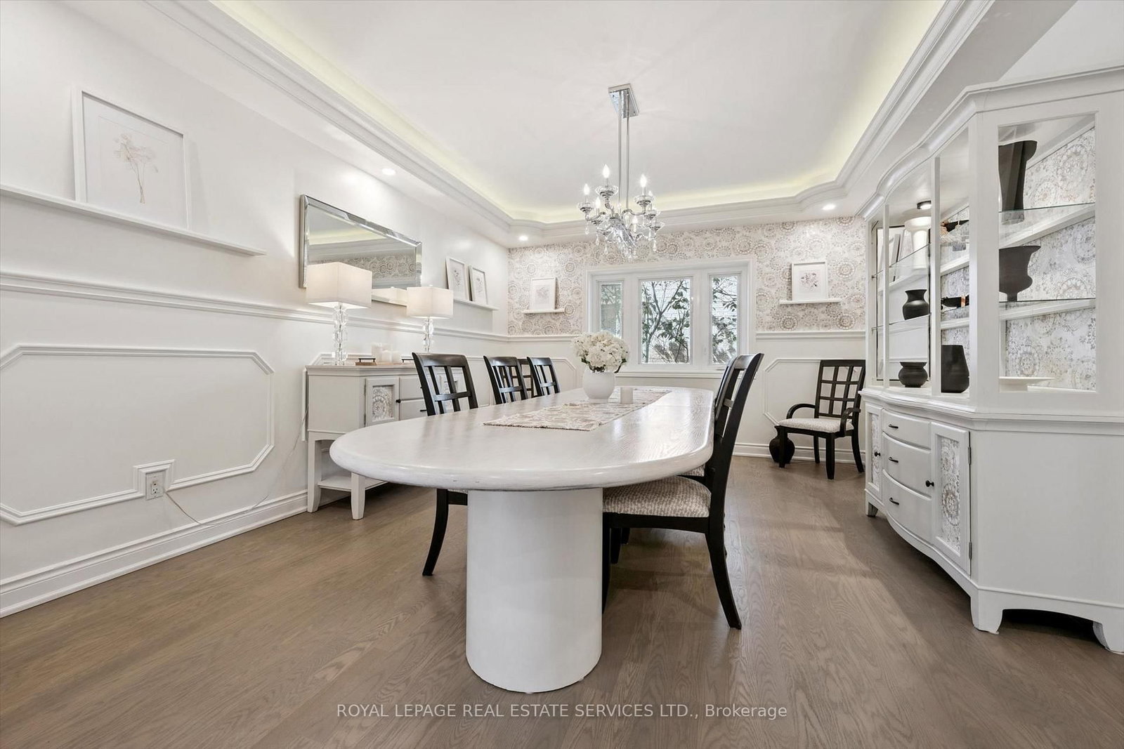 1036 Valley Crest Circle • Oakville, ON photo 5