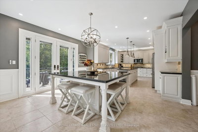 1036 Valley Crest Circle • Oakville, ON photo 6