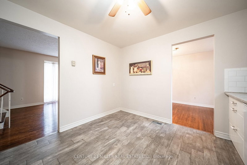 557 Trafford Oakville,ON L6L 3T4 — Photo 11