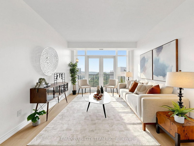 1009 - 1135 Royal York Road