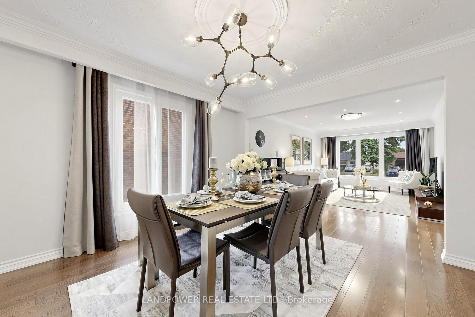 317 Paisley Boulevard W • Mississauga, ON photo 10