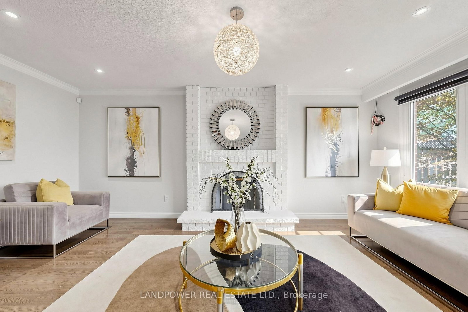 317 Paisley Boulevard W • Mississauga, ON photo 13