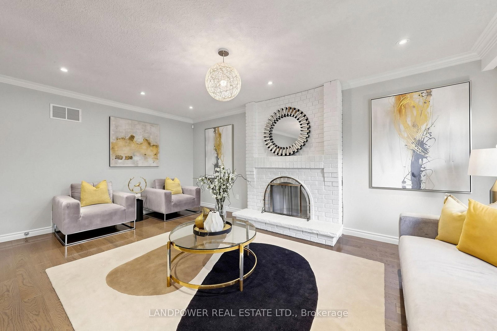317 Paisley Boulevard W • Mississauga, ON photo 14