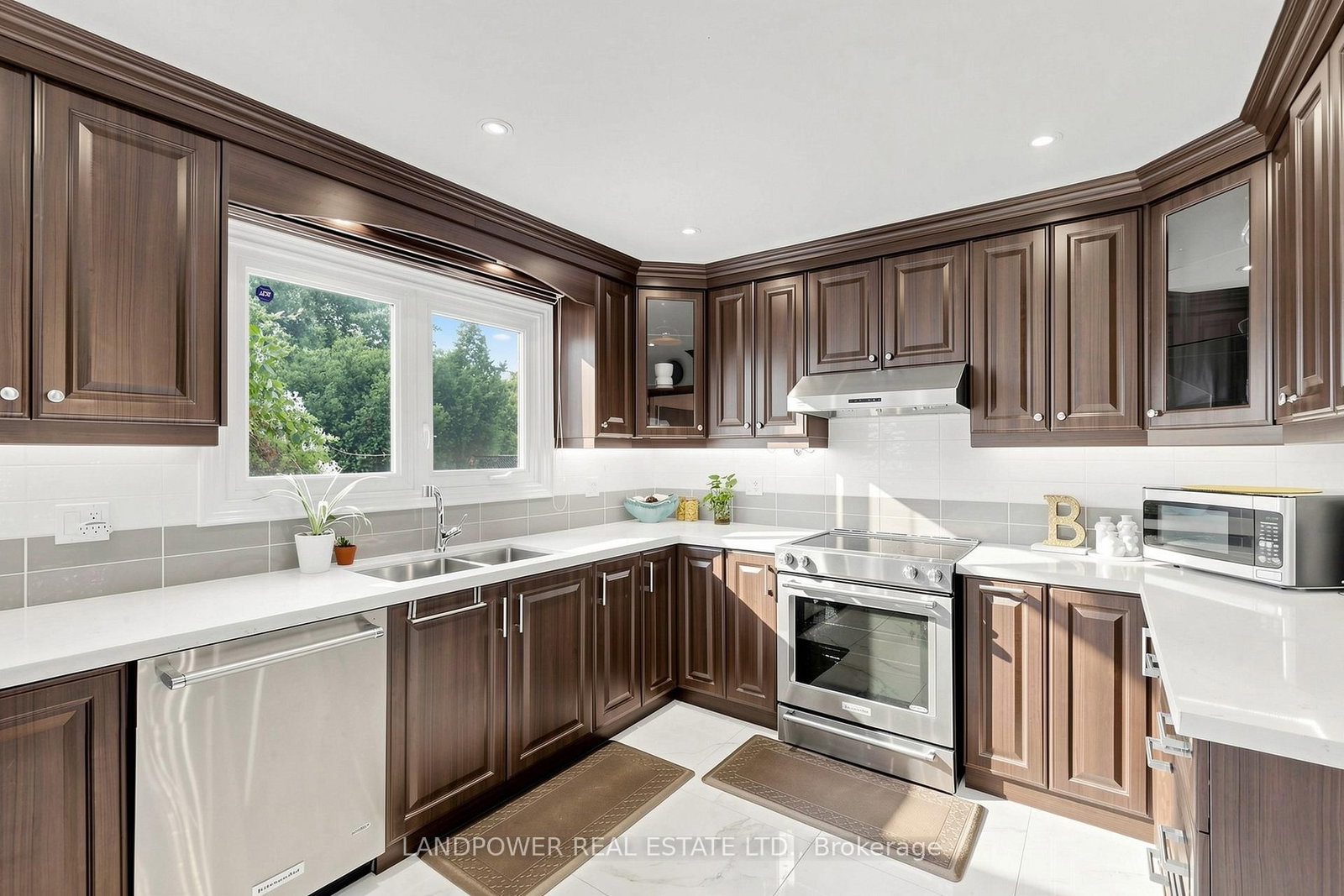 317 Paisley Boulevard W • Mississauga, ON photo 19