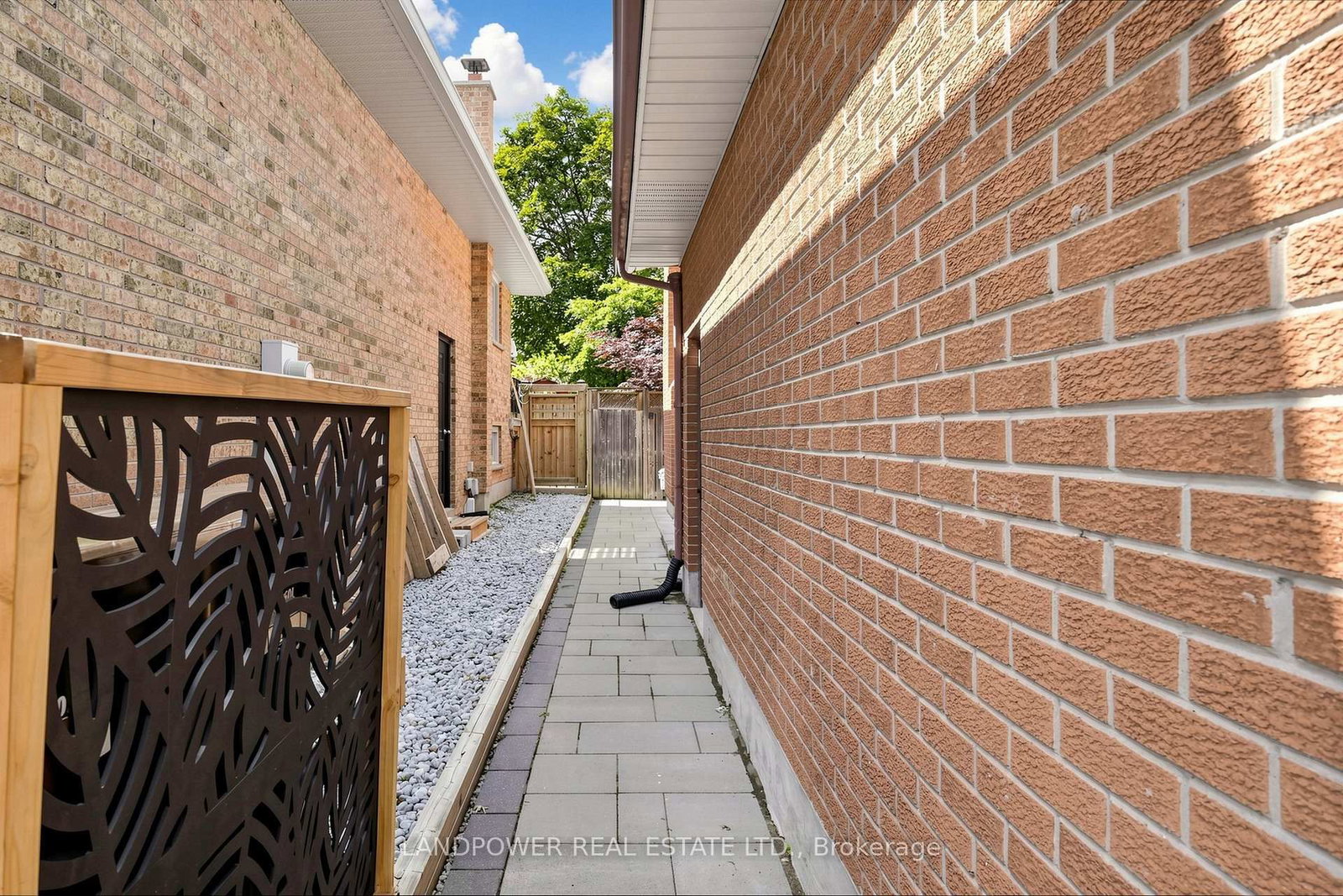 317 Paisley Boulevard W • Mississauga, ON photo 49