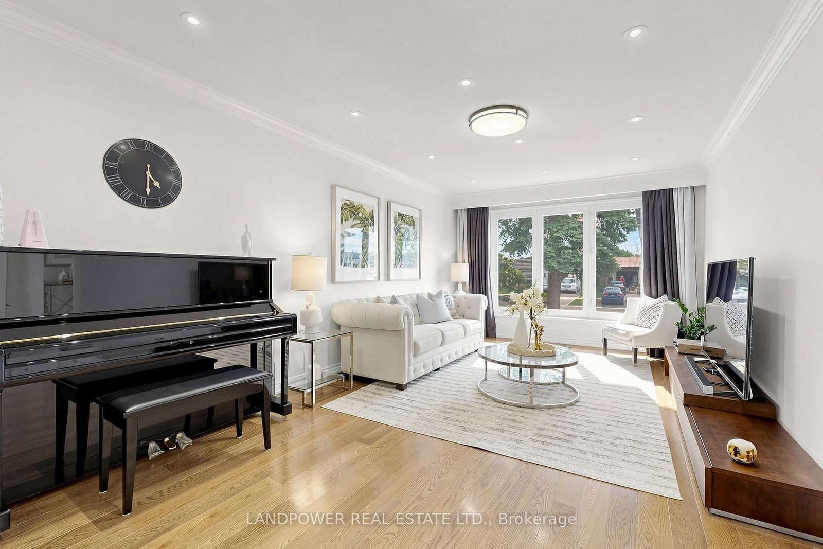 317 Paisley Boulevard W • Mississauga, ON photo 8