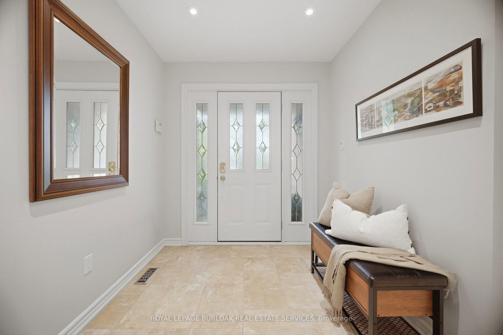 2796 Teak Crescent • Oakville, ON photo 3