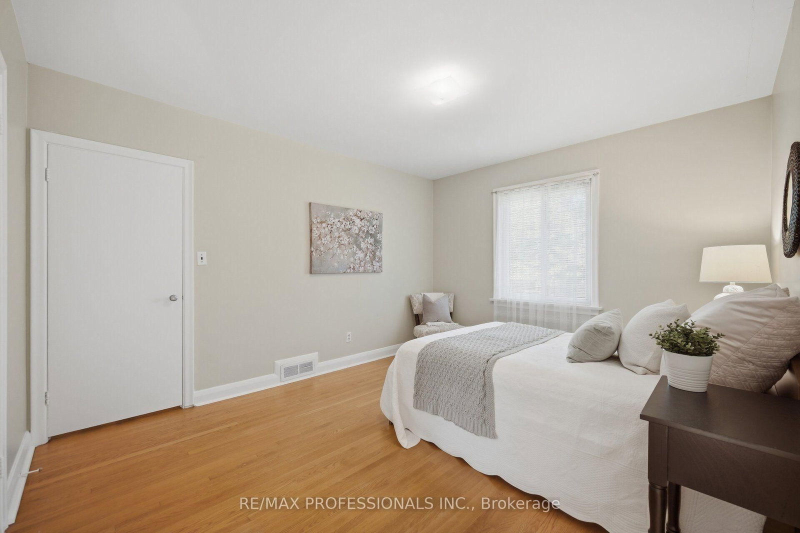42 Cardigan Road • Toronto, ON photo 22