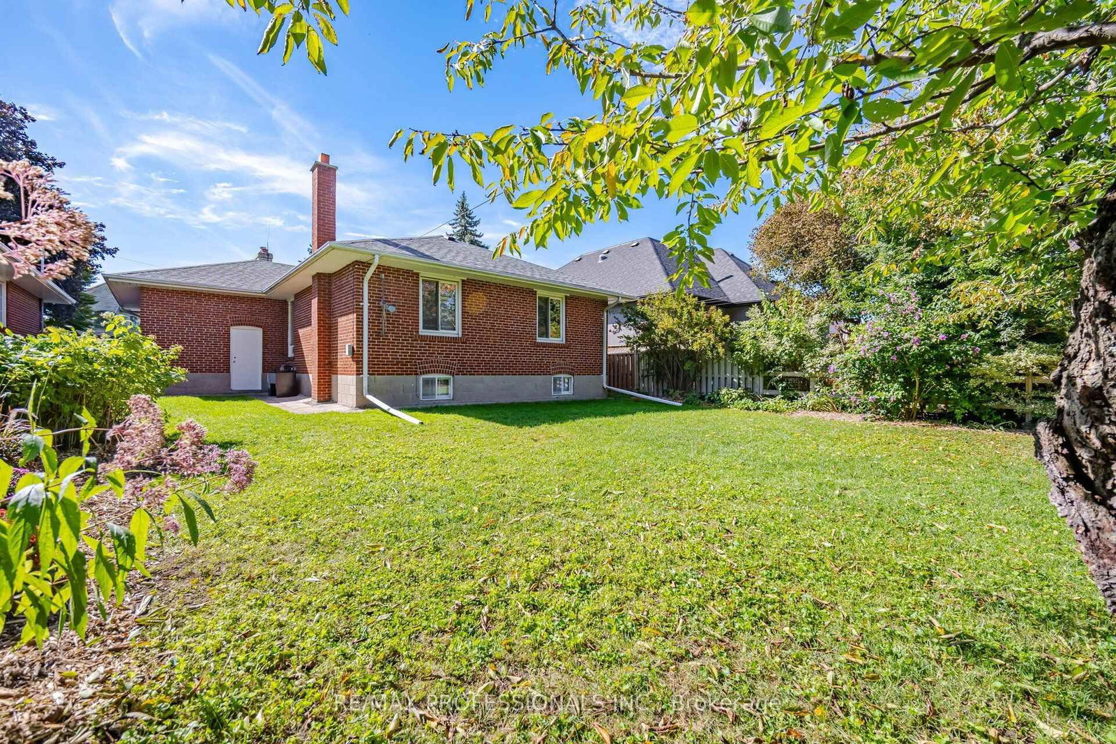 42 Cardigan Road • Toronto, ON photo 44