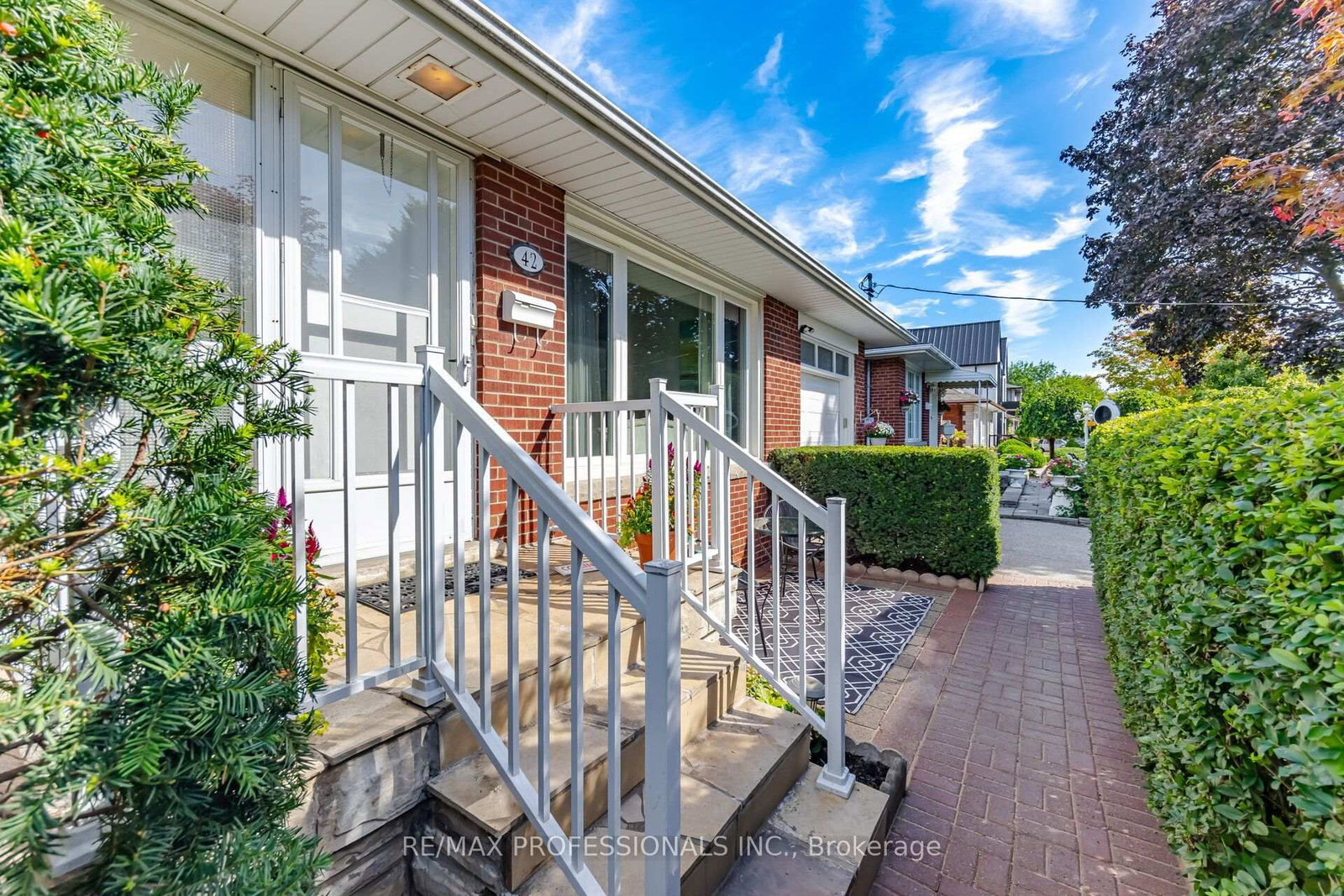 42 Cardigan Road • Toronto, ON photo 6