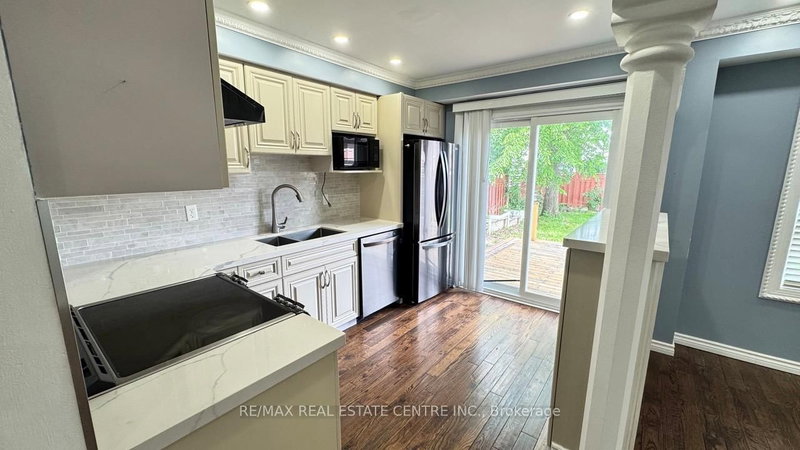 16 Nectarine Brampton,ON L6S 5Y9 — Photo 11