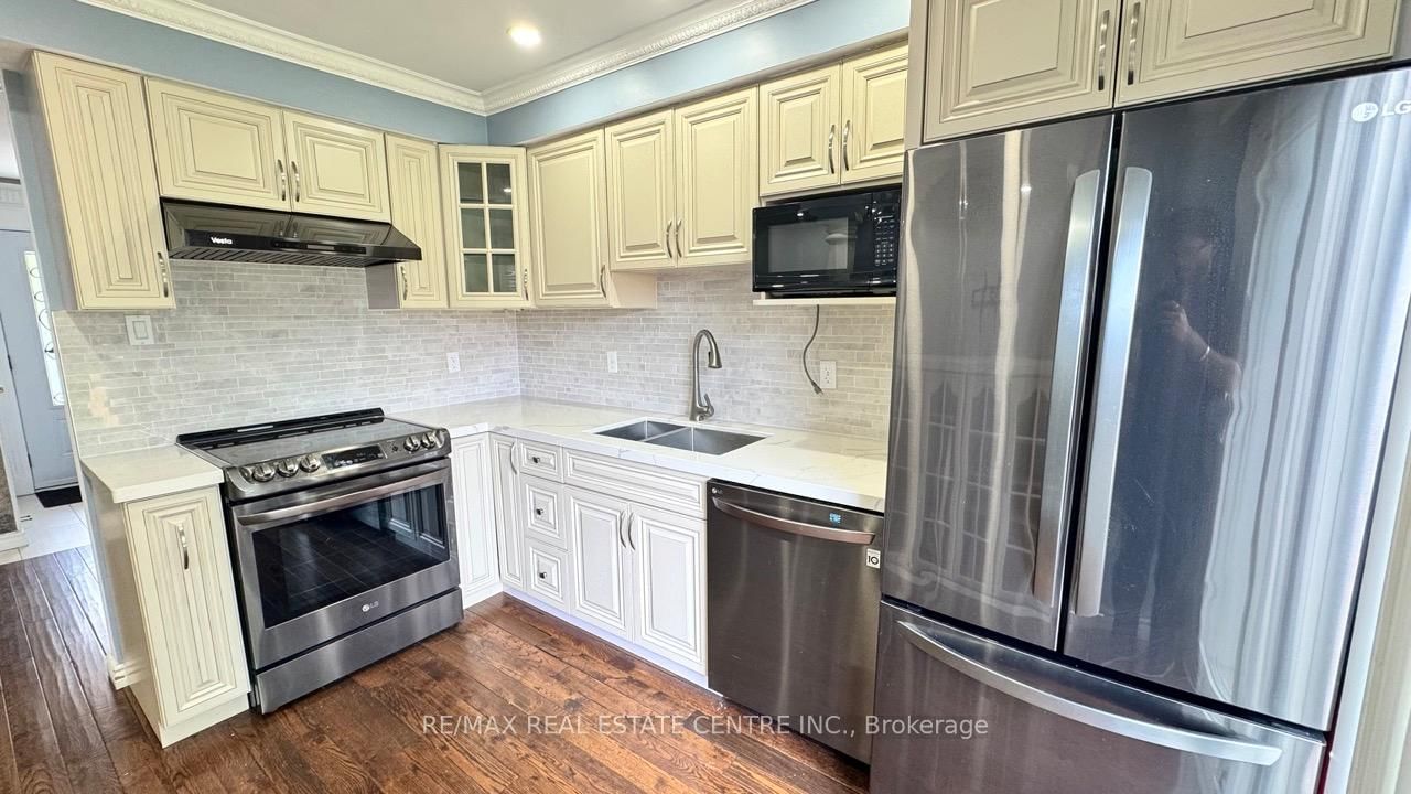 16 Nectarine Brampton,ON L6S 5Y9 — Photo 12