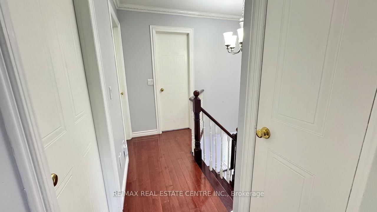 16 Nectarine Brampton,ON L6S 5Y9 — Photo 15