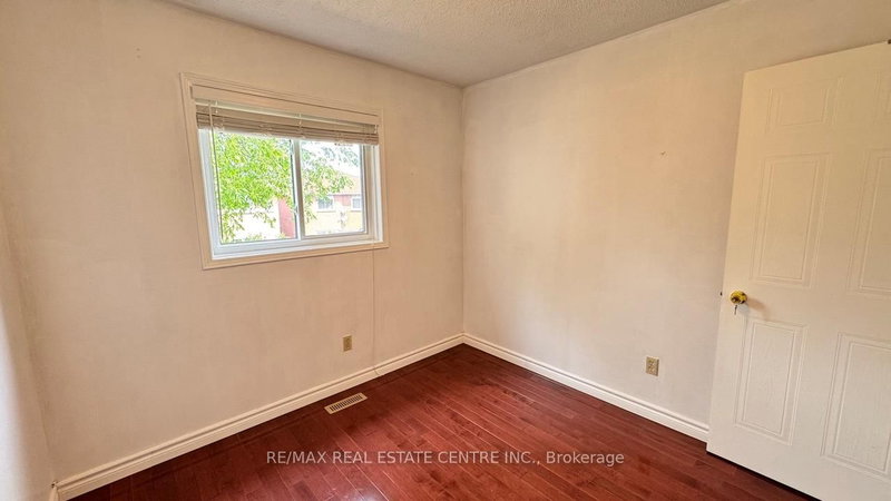 16 Nectarine Brampton,ON L6S 5Y9 — Photo 22