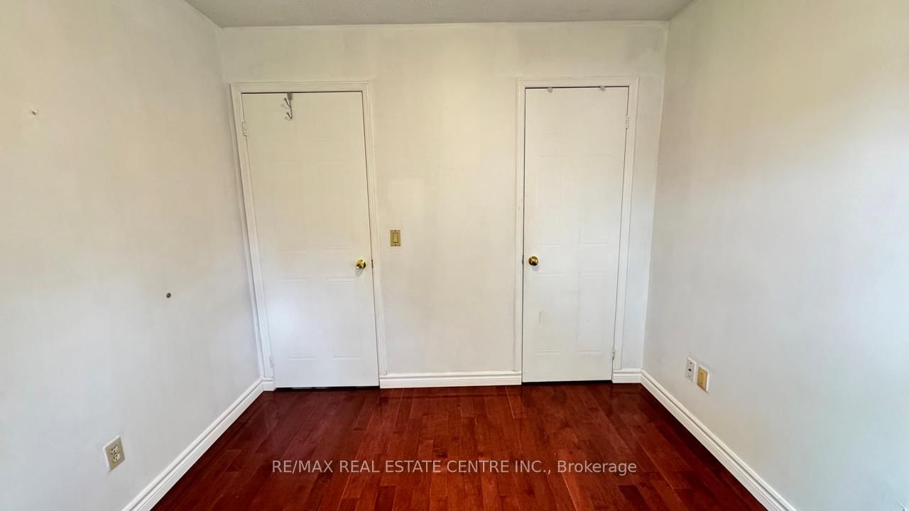 16 Nectarine Brampton,ON L6S 5Y9 — Photo 23