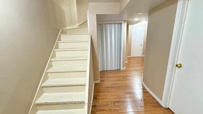 16 Nectarine Brampton,ON L6S 5Y9 — Photo 33