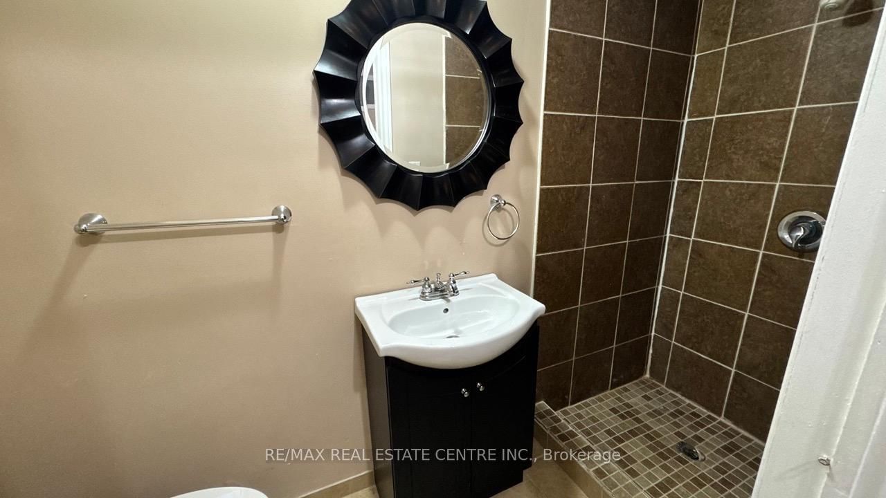 16 Nectarine Brampton,ON L6S 5Y9 — Photo 45