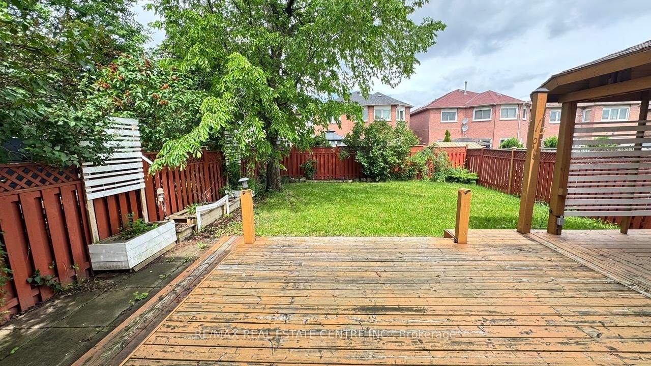 16 Nectarine Brampton,ON L6S 5Y9 — Photo 46