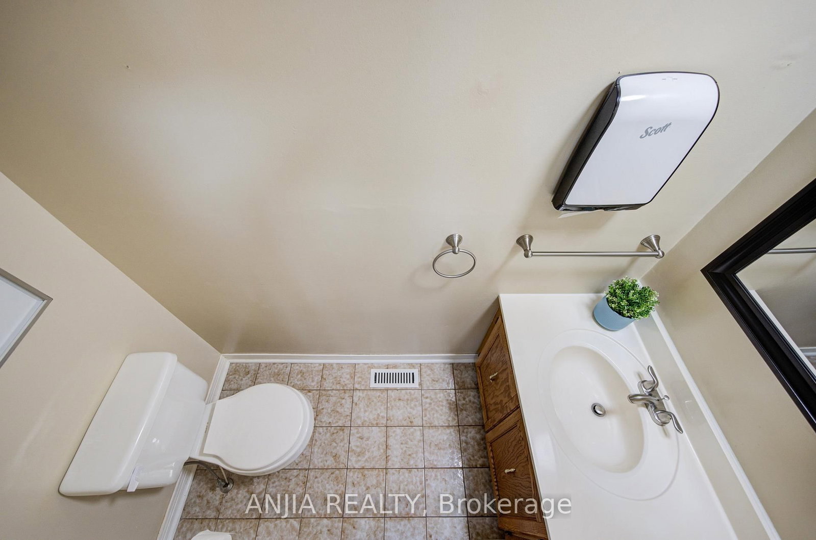77 Royal Palm Drive • Brampton, ON photo 19