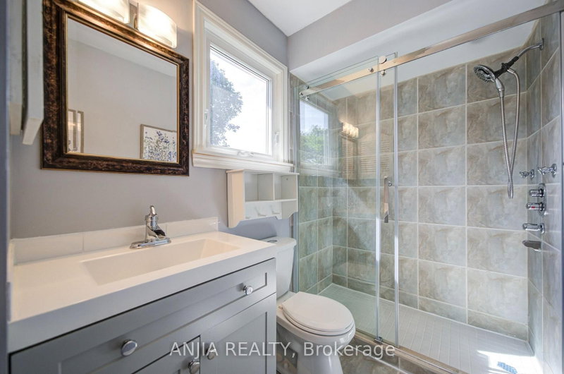 77 Royal Palm Brampton,ON L6Z 1P2 — Photo 24