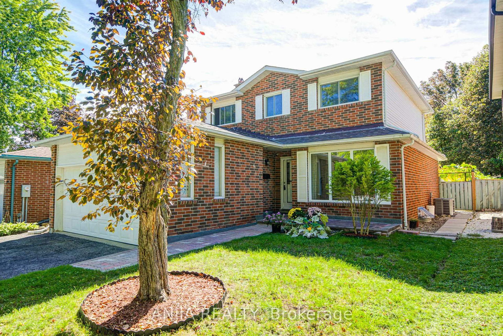 77 Royal Palm Drive • Brampton, ON photo 6