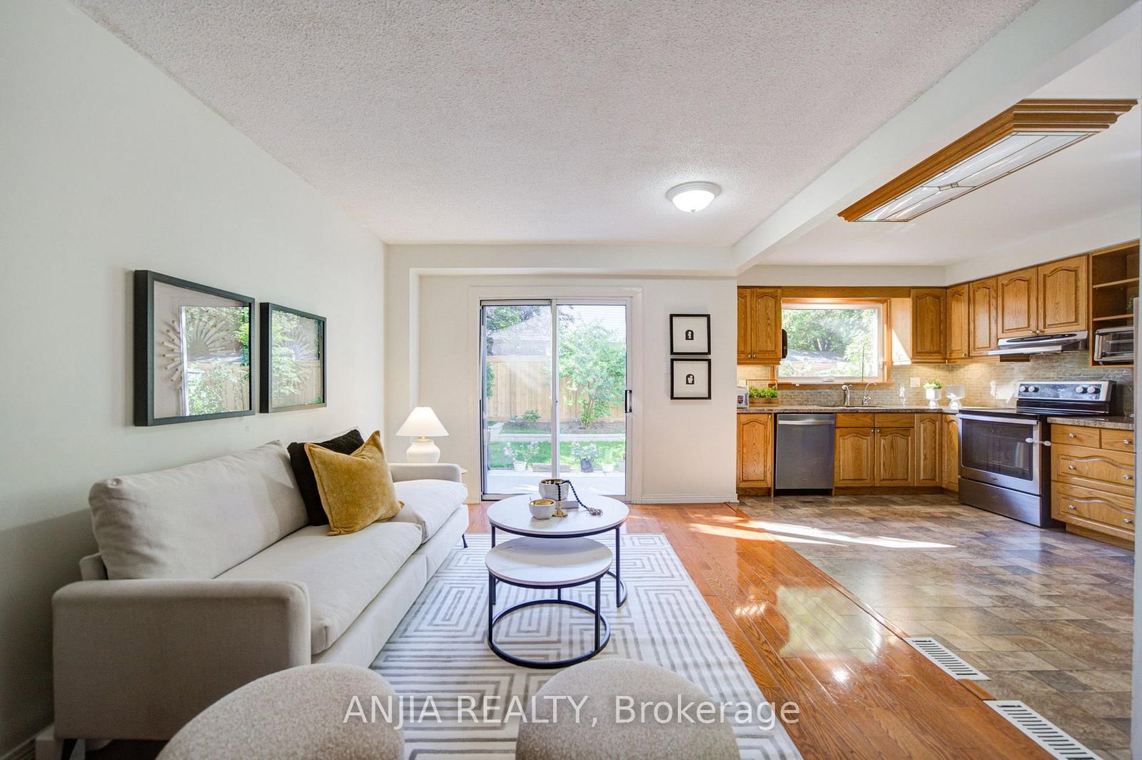 77 Royal Palm Drive • Brampton, ON photo 9