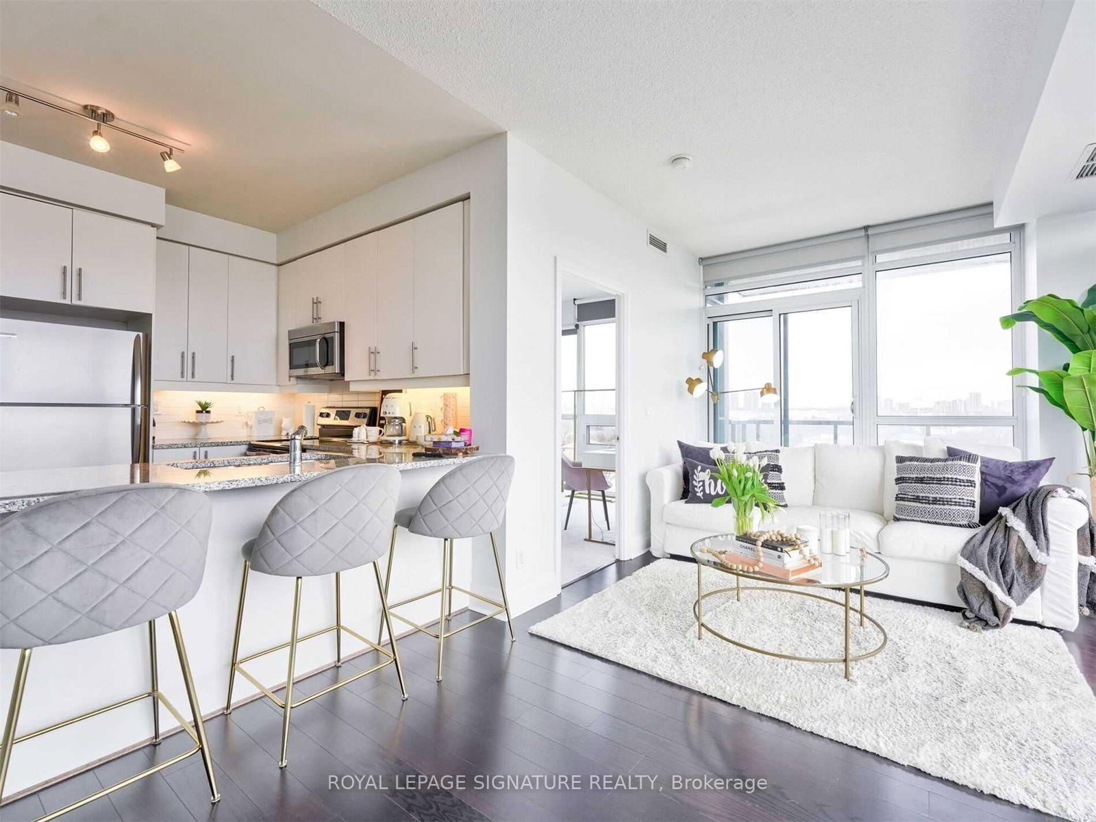 Condo for lease at 715-1185 The Queensway, Toronto, Ontario, M8Z 0C6 - Islington-City Centre West - MLS: W13771900