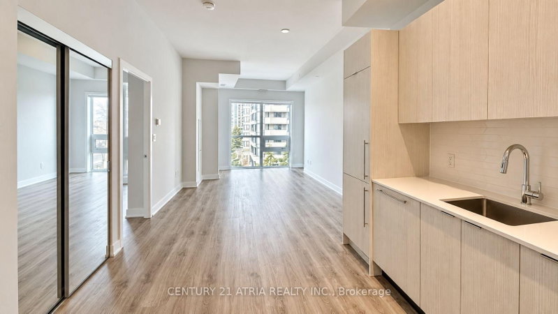 323 - 430 Square One Drive