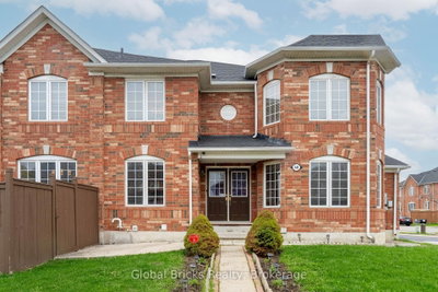 60 Dwyer Brampton,ON L6S 6L2 — Photo 1