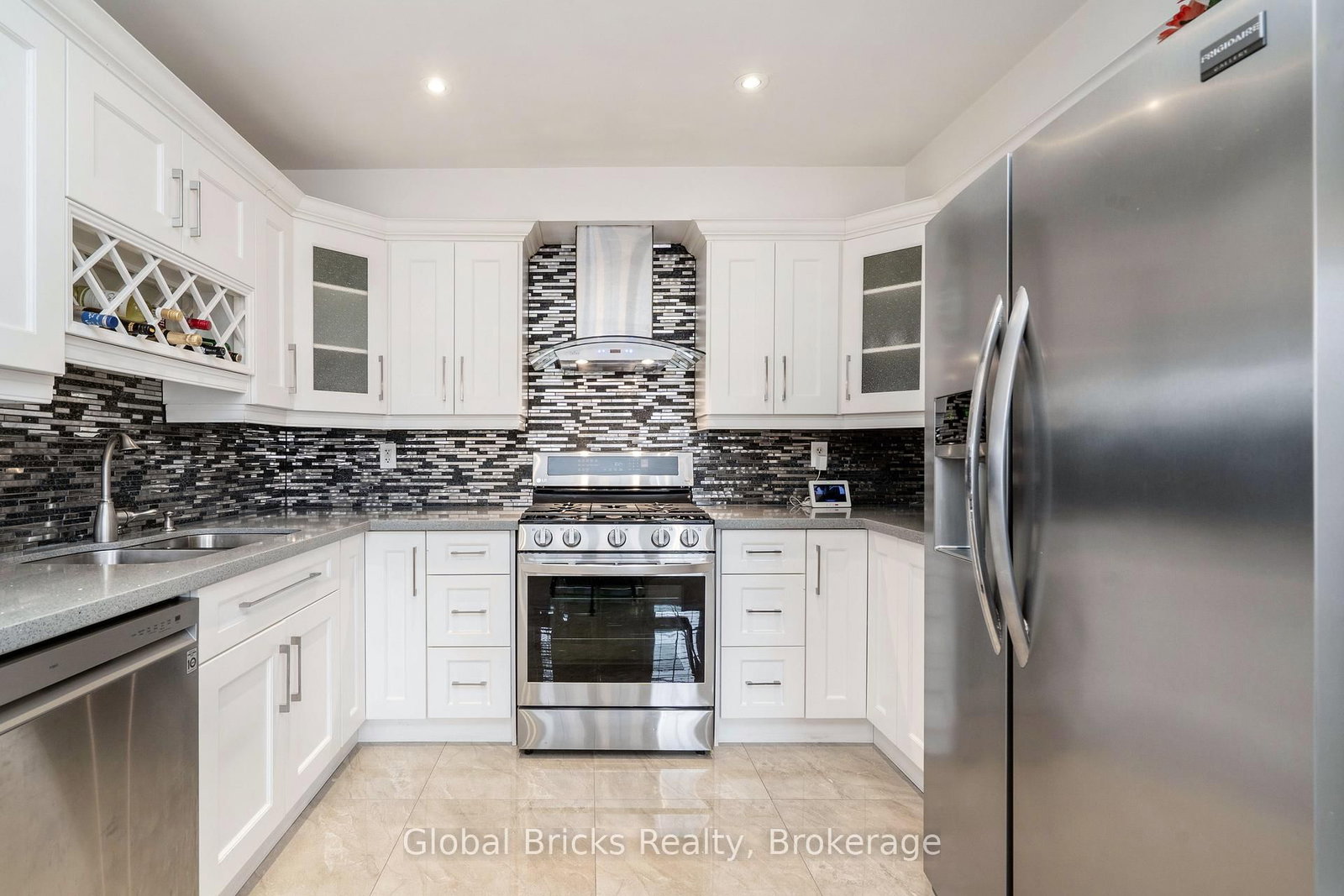 60 Dwyer Brampton,ON L6S 6L2 — Photo 11