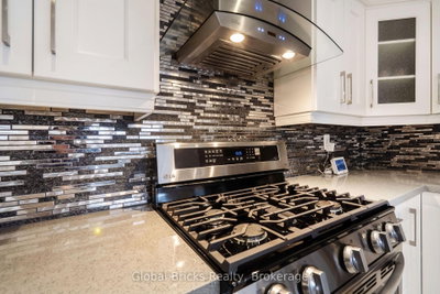 60 Dwyer Brampton,ON L6S 6L2 — Photo 12