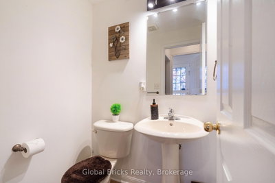 60 Dwyer Brampton,ON L6S 6L2 — Photo 16
