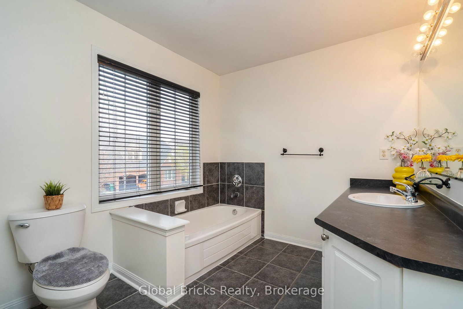 60 Dwyer Brampton,ON L6S 6L2 — Photo 20