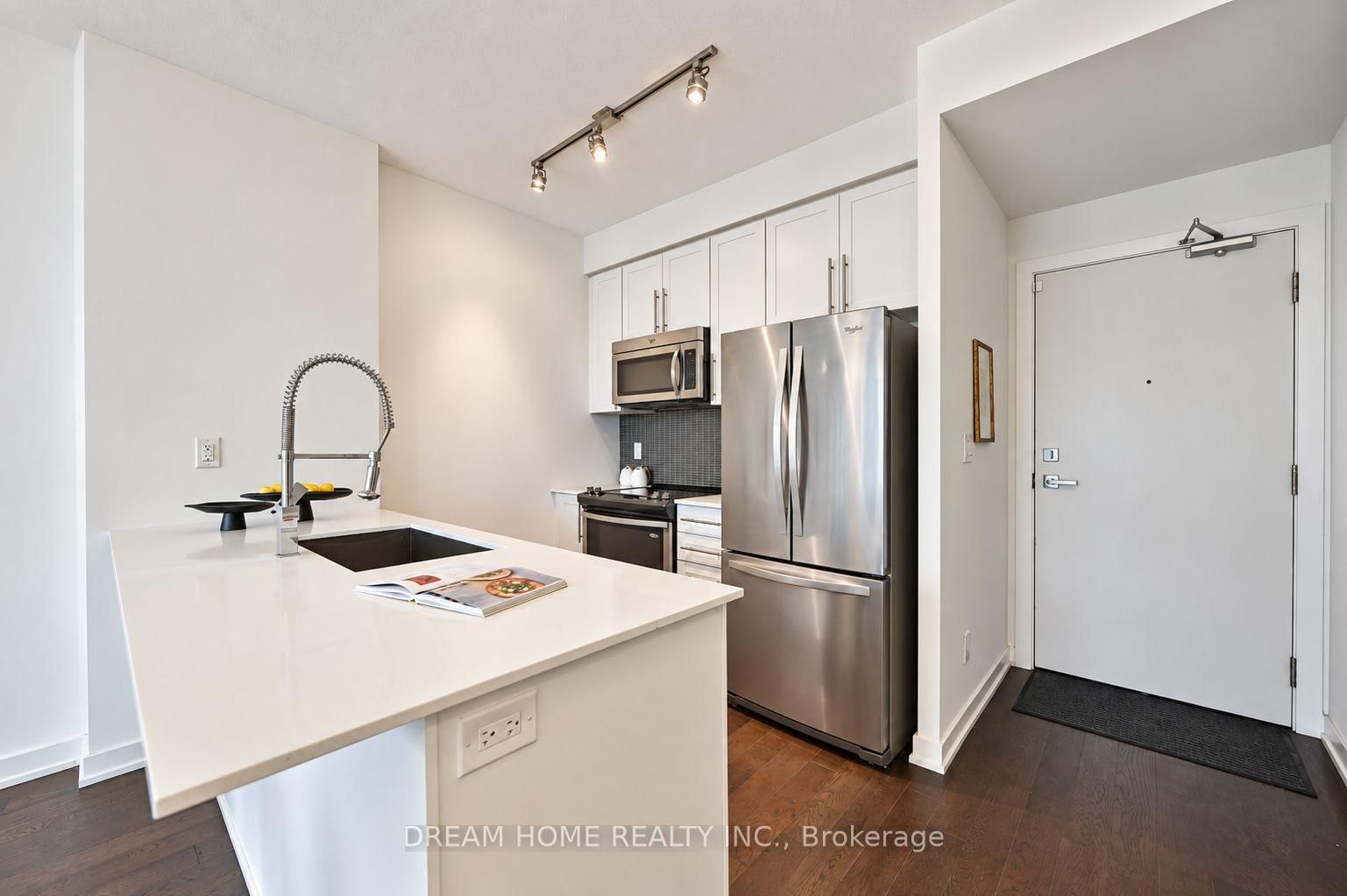 4011 Brickstone Mews • #4003 • Mississauga, ON photo 4