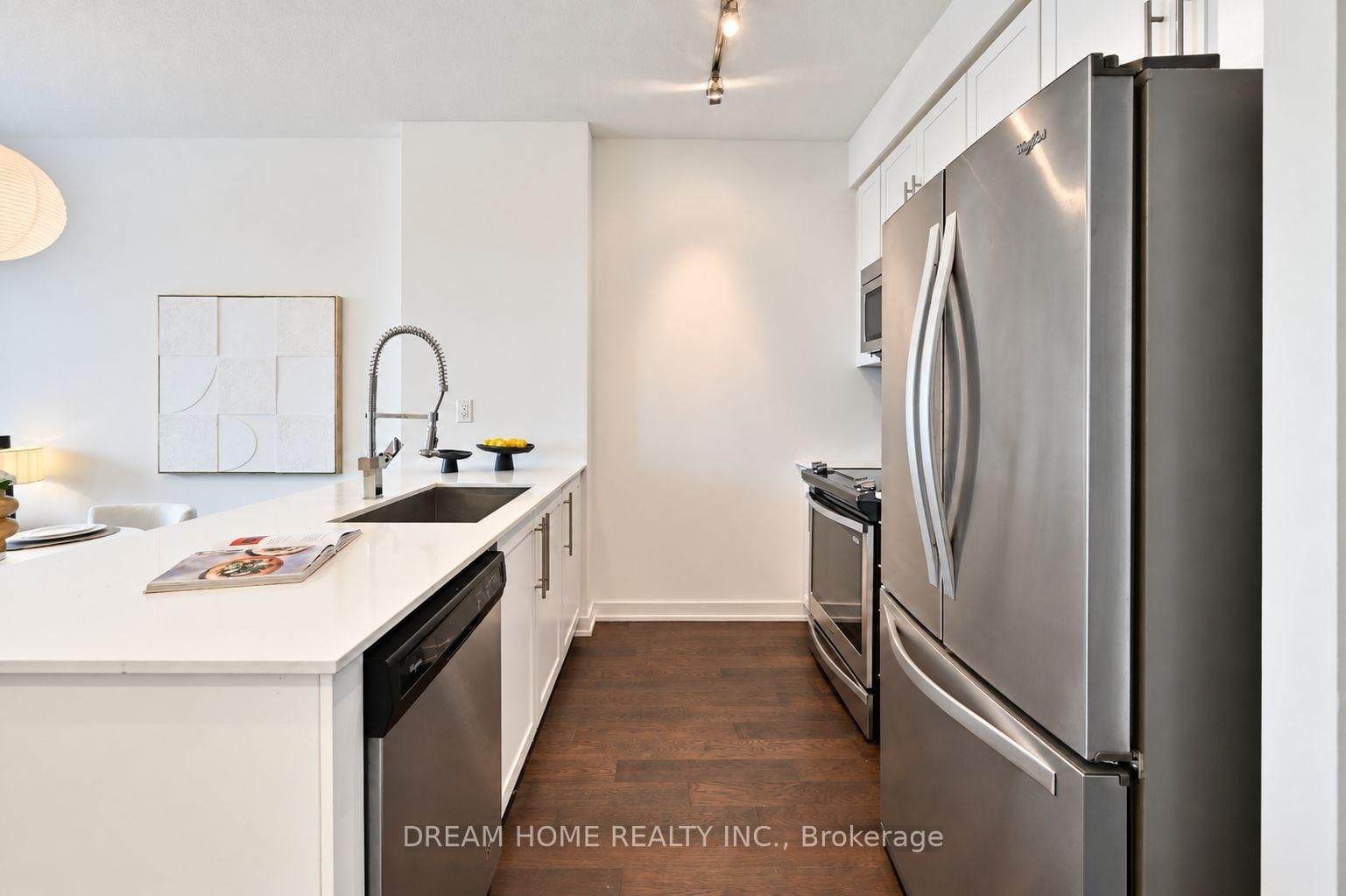 4011 Brickstone Mews • #4003 • Mississauga, ON photo 5