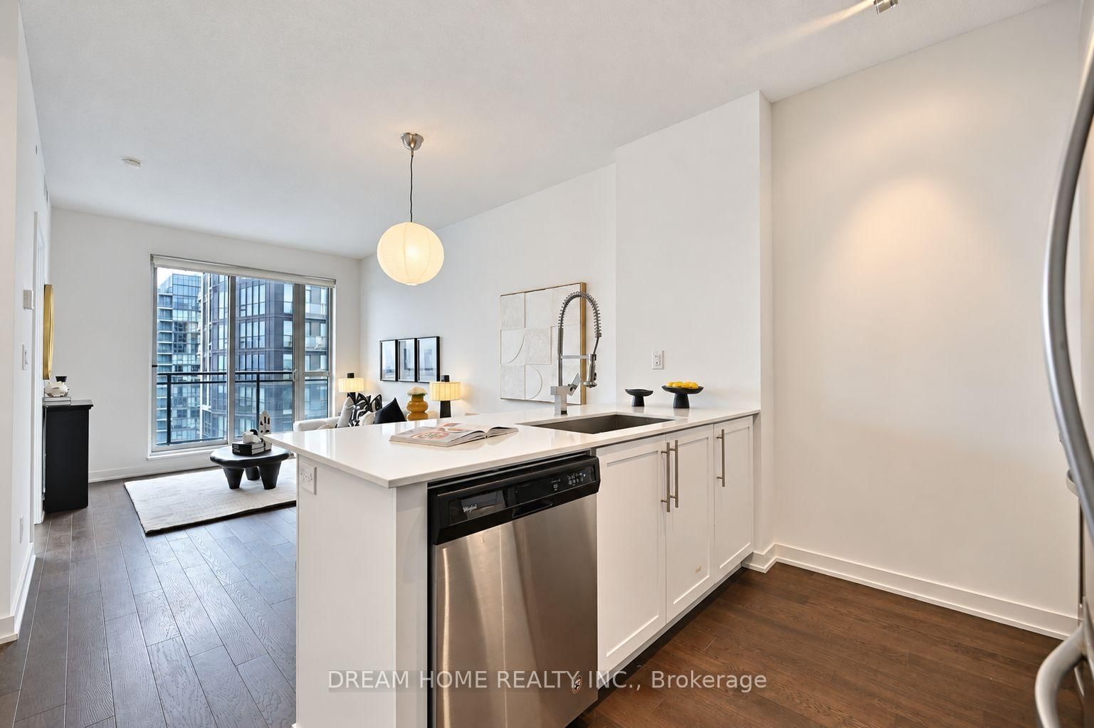 4011 Brickstone Mews • #4003 • Mississauga, ON photo 6