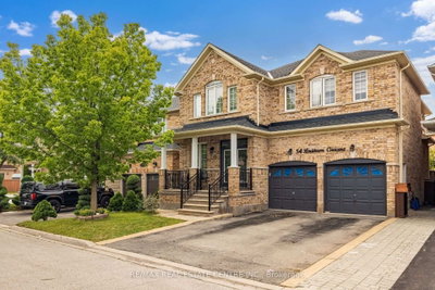 54 Lockburn Crescent • Brampton, ON photo 3