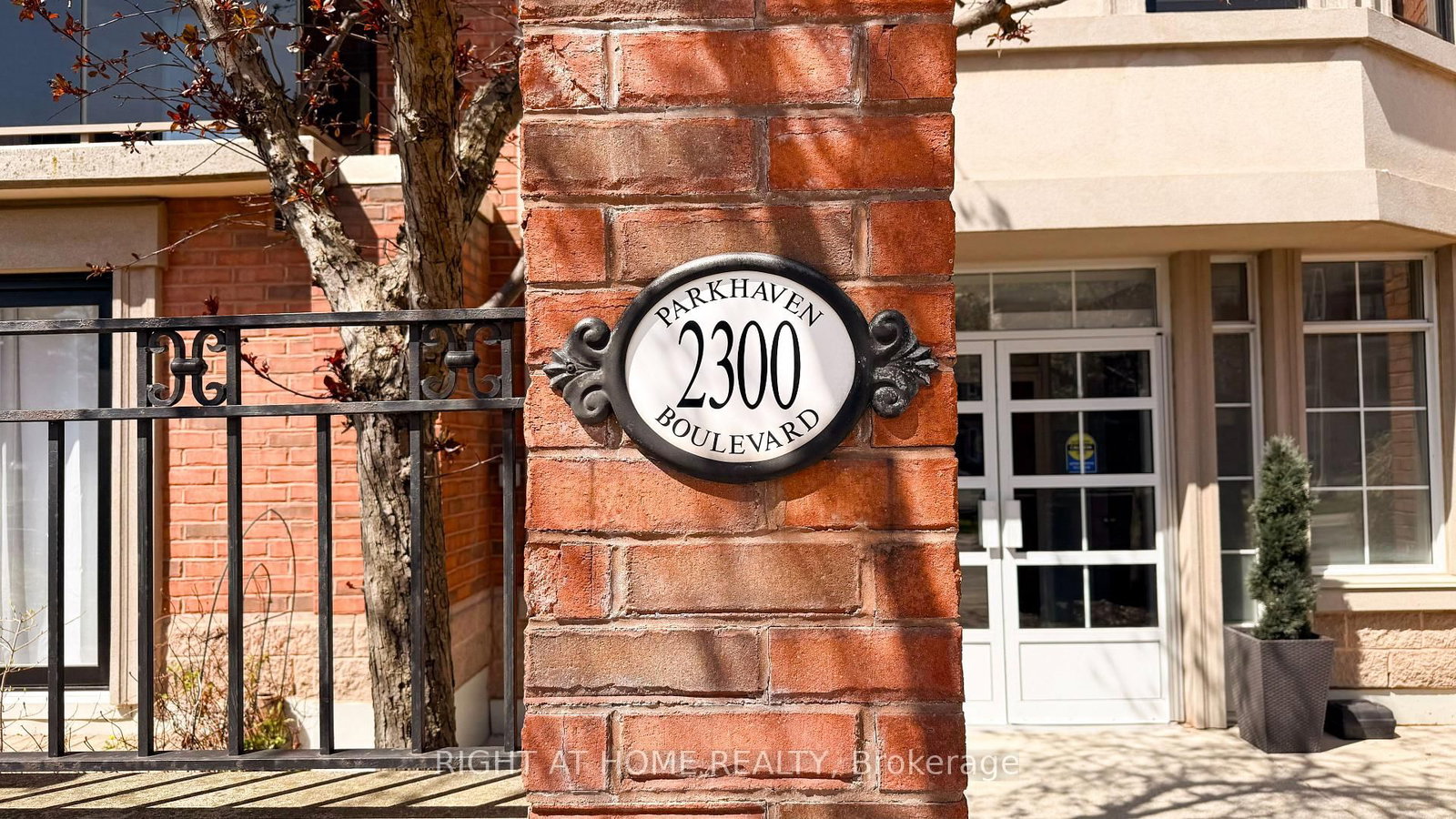 2300 Parkhaven Boulevard • #308 • Oakville, ON photo 1