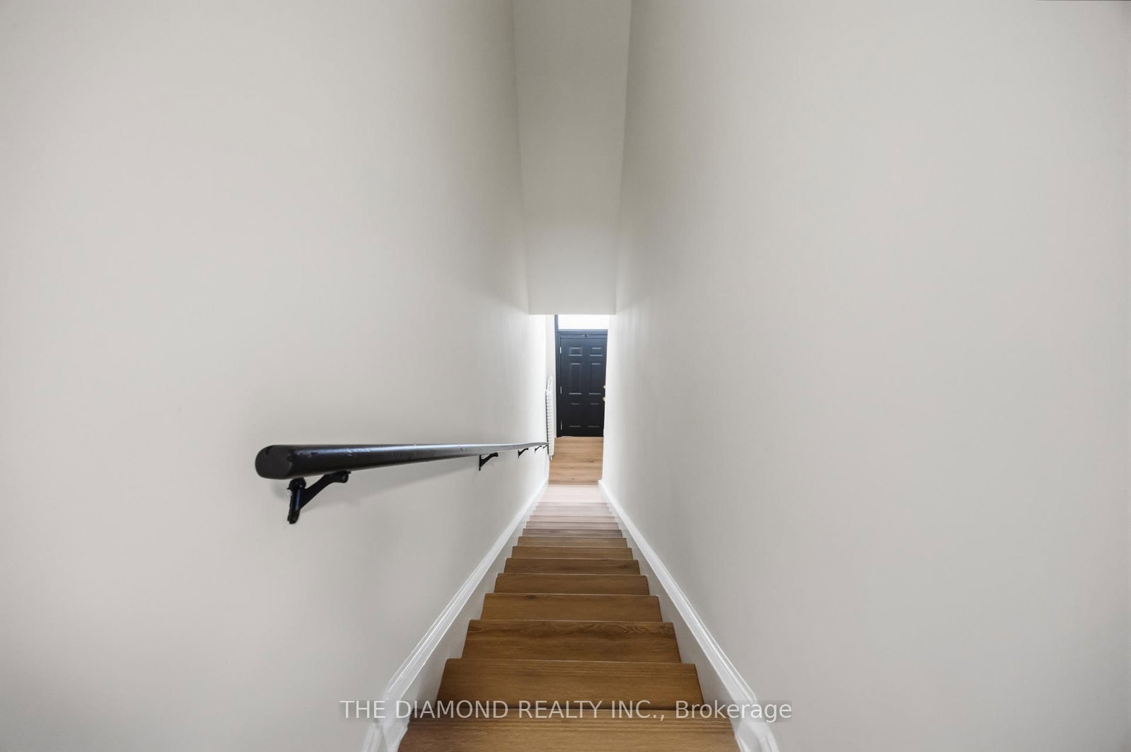 1958A Eglinton Avenue W, Toronto 4