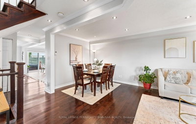 6559 Sapling Trail • Mississauga, ON photo 9