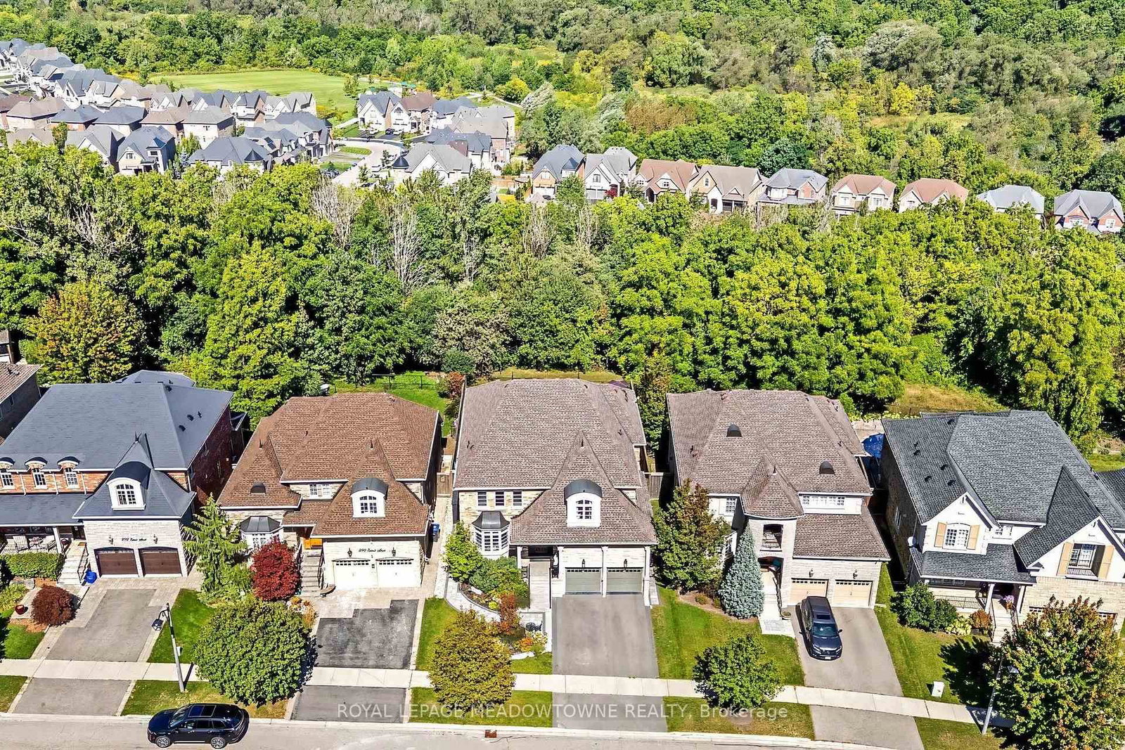 288 Eaton Street • Halton Hills, ON photo 2
