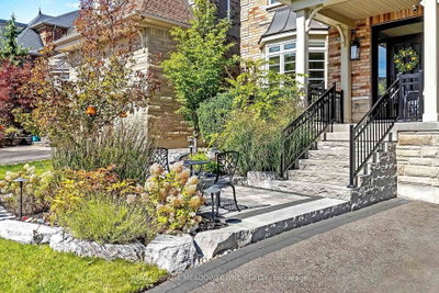 288 Eaton Street • Halton Hills, ON photo 4